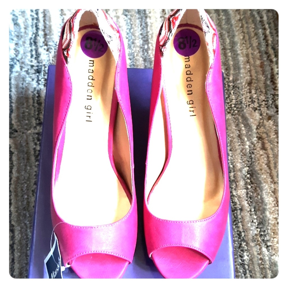 💕SOLD Madden Girl💕 Pink  peep toe heels  (brand new)